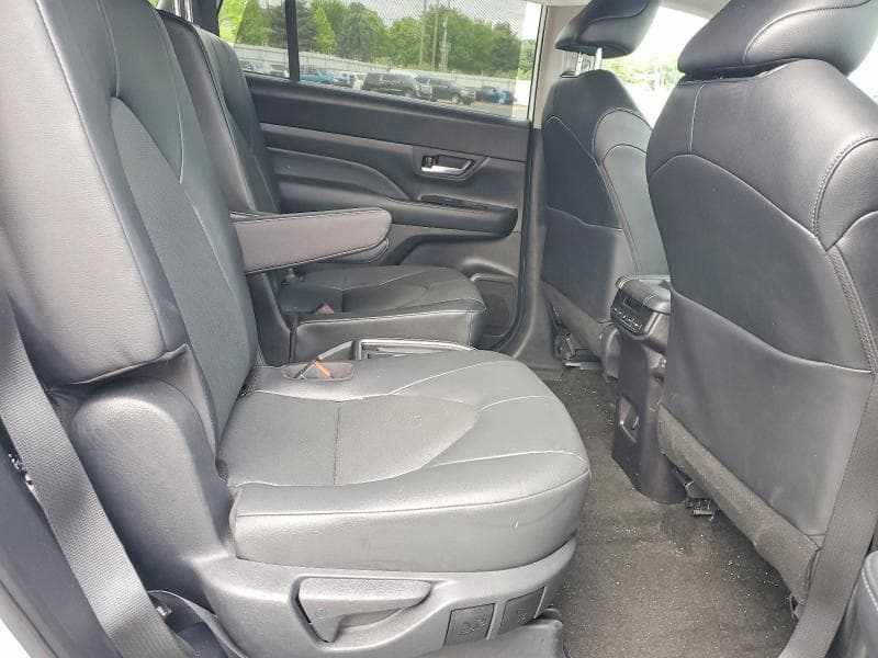 2025 TOYOTA GRAND HIGHLANDER XLE XLE 10