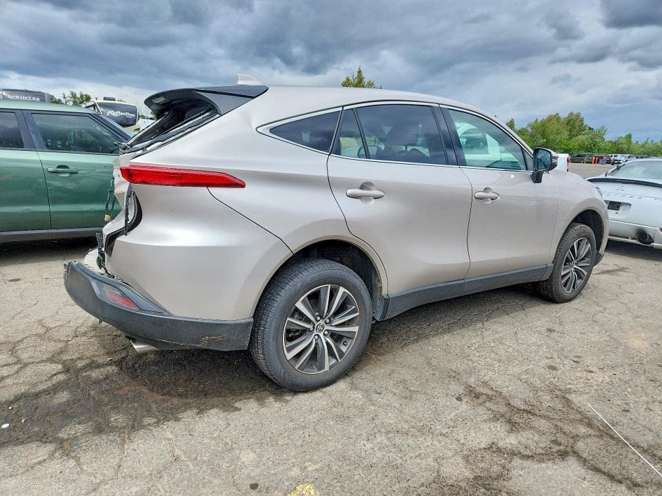 2023 TOYOTA VENZA LE 3