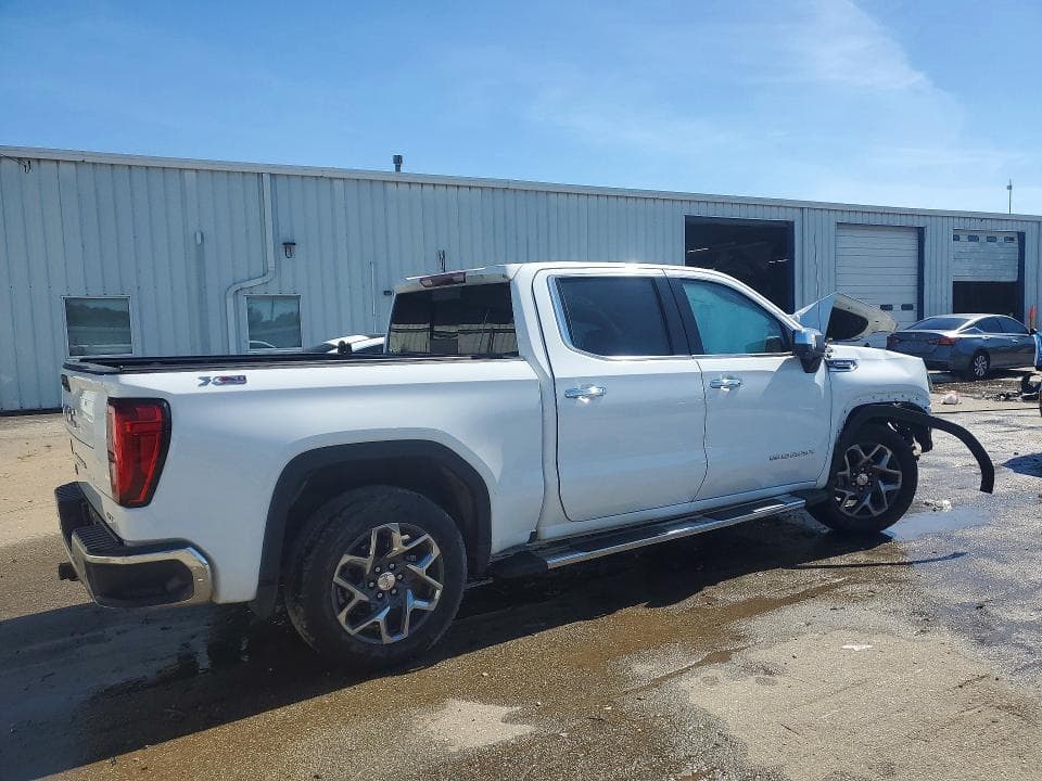 2022 GMC SIERRA K1500 SLT 3