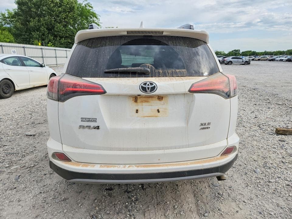 2017 TOYOTA RAV4 XLE XLE 6
