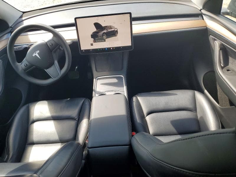 2023 TESLA MODEL Y 8