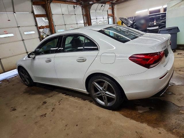 2019 MERCEDES-BENZ A 220 2