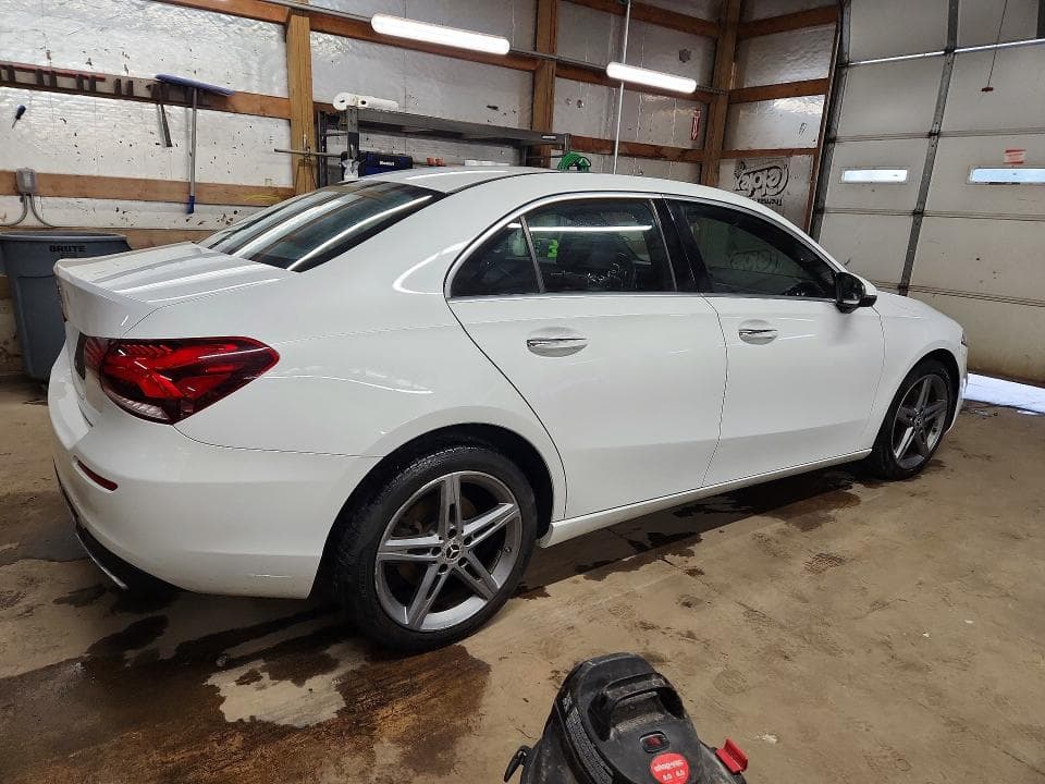 2019 MERCEDES-BENZ A 220 3