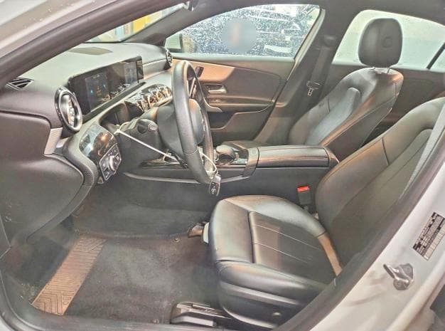 2019 MERCEDES-BENZ A 220 7