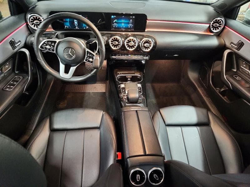 2019 MERCEDES-BENZ A 220 8