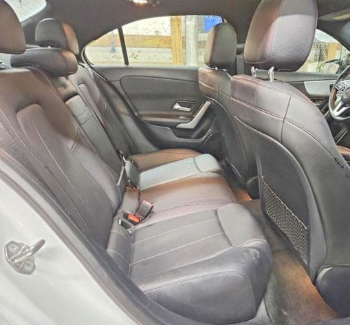 2019 MERCEDES-BENZ A 220 10