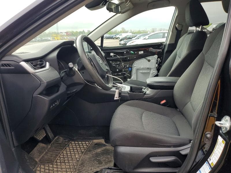 2021 TOYOTA RAV4 LE 7