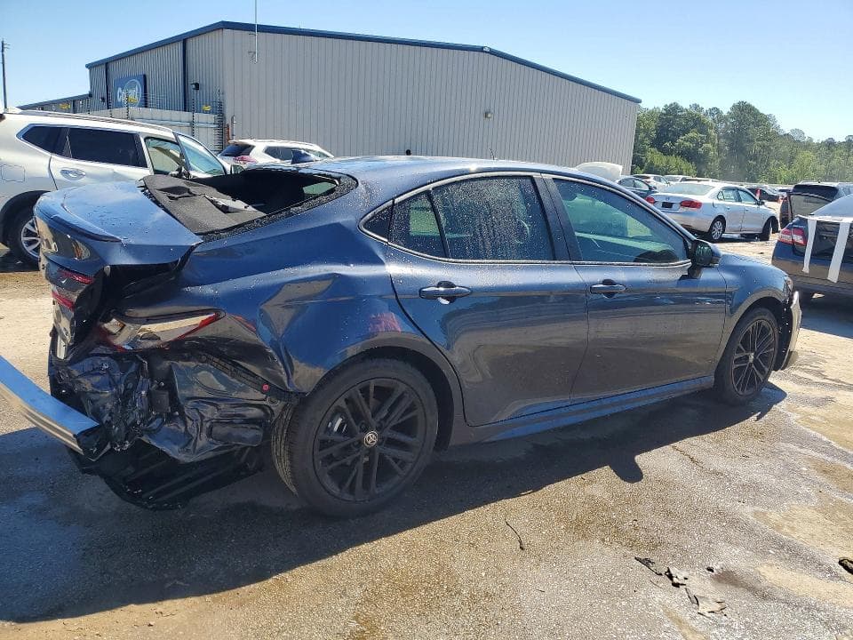 2026 TOYOTA CAMRY SE 3