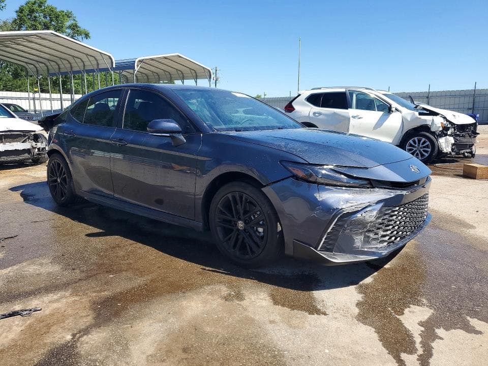 2026 TOYOTA CAMRY SE 4