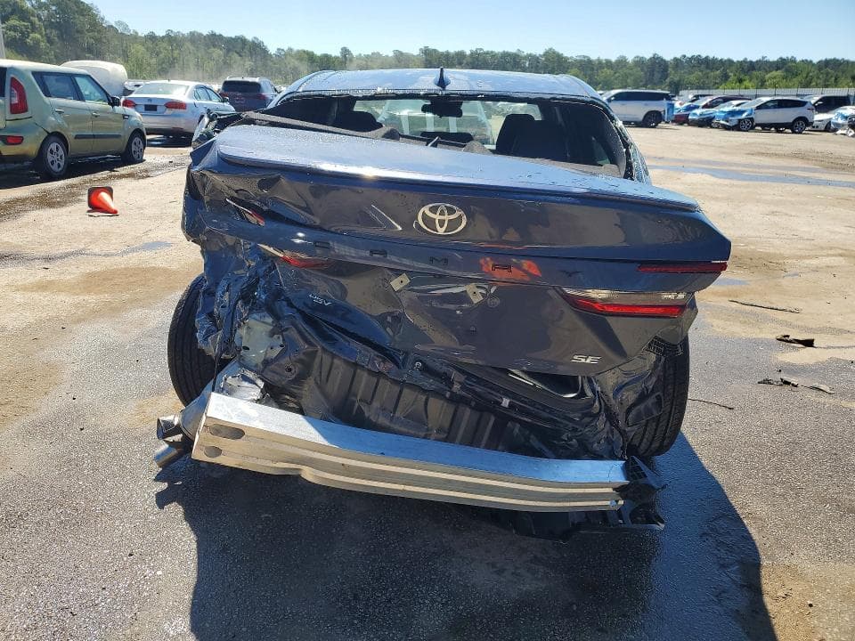 2026 TOYOTA CAMRY SE 6