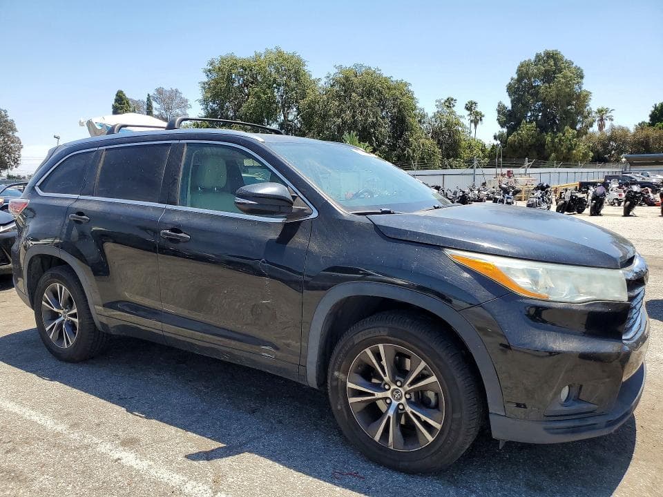 2016 TOYOTA HIGHLANDER XLE XLE 4