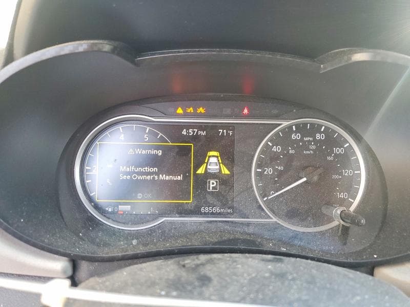 2021 NISSAN VERSA SV 9