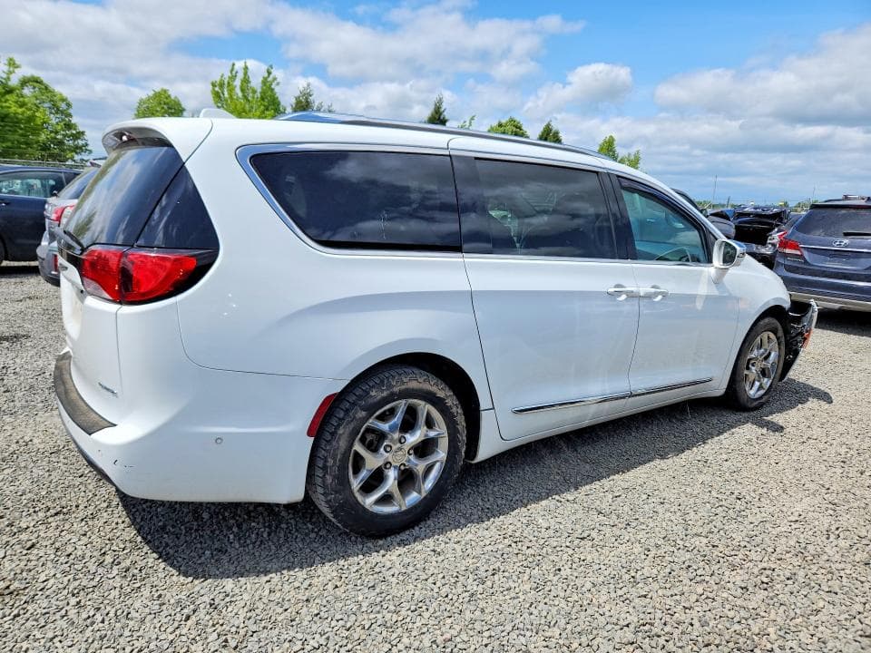 2017 CHRYSLER PACIFICA LIMITED LIMITED 3