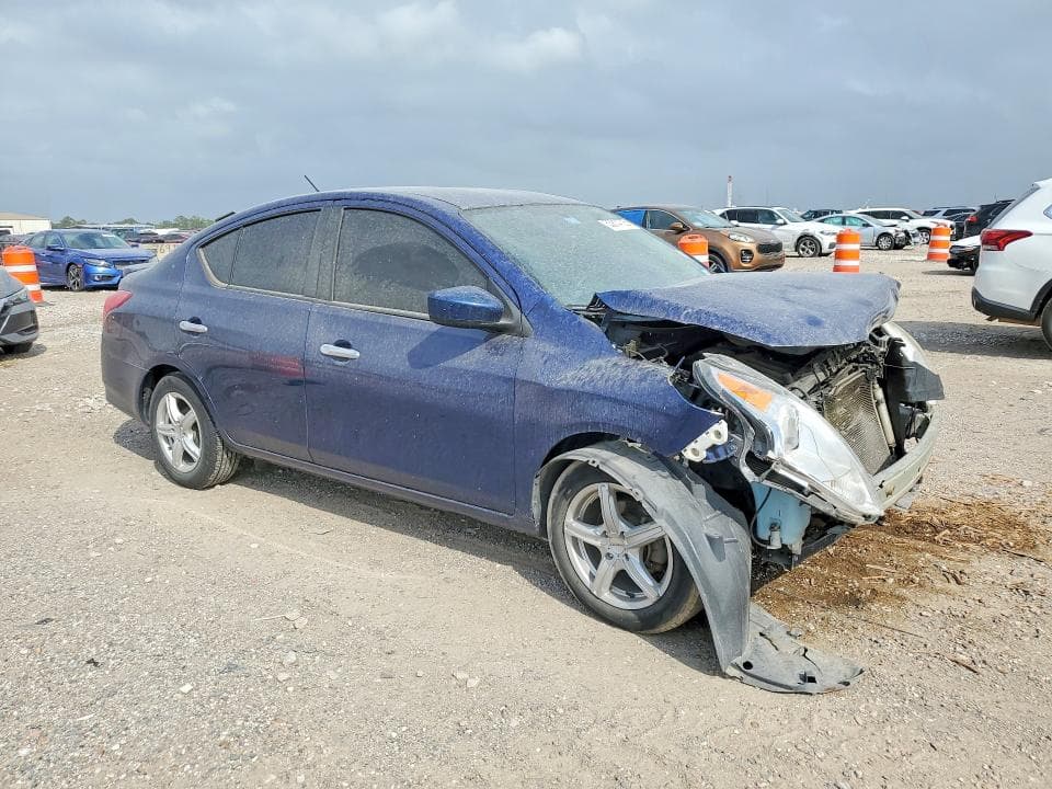 2019 NISSAN VERSA SV 4