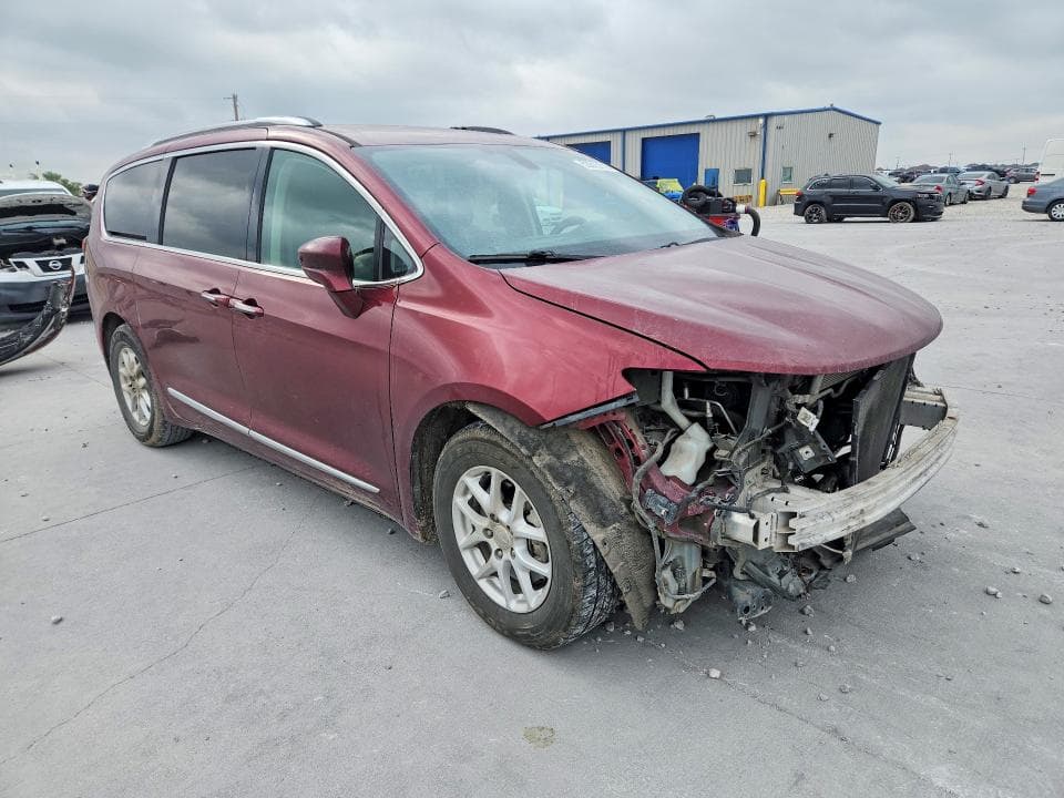 2020 CHRYSLER PACIFICA TOURING L 4