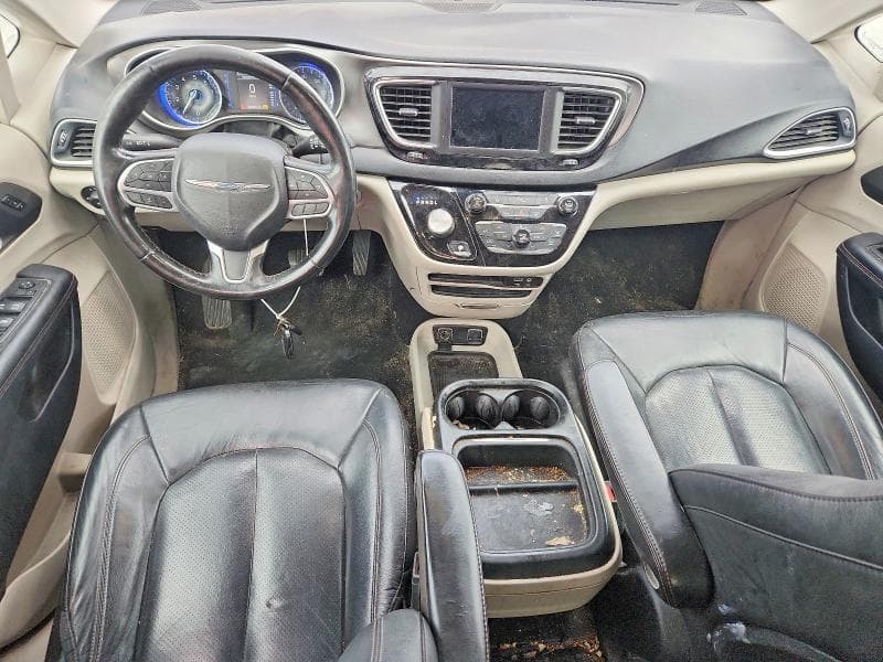 2020 CHRYSLER PACIFICA TOURING L 8