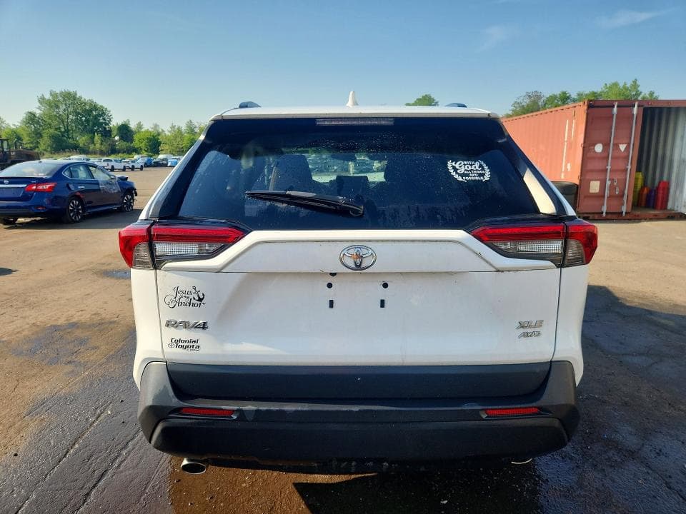 2022 TOYOTA RAV4 XLE 6