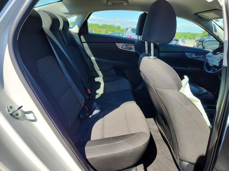 2022 KIA FORTE LXS 10