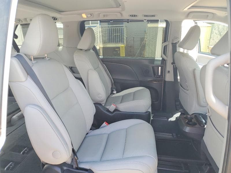 2020 TOYOTA SIENNA XLE 8-PASSENGER XLE 8-PASSENGER 11
