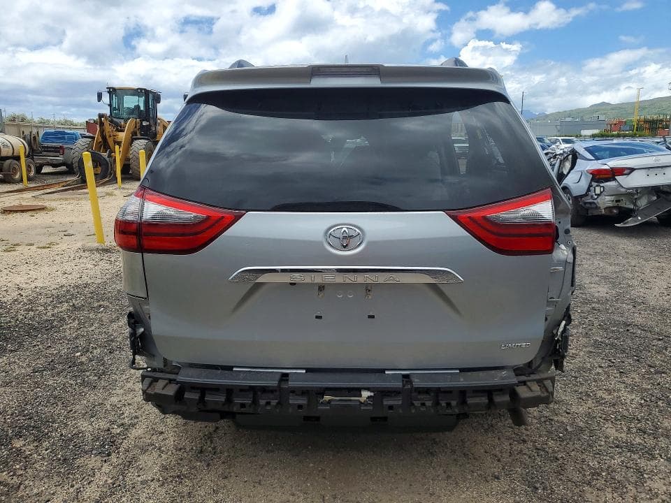 2020 TOYOTA SIENNA XLE 8-PASSENGER XLE 8-PASSENGER 6