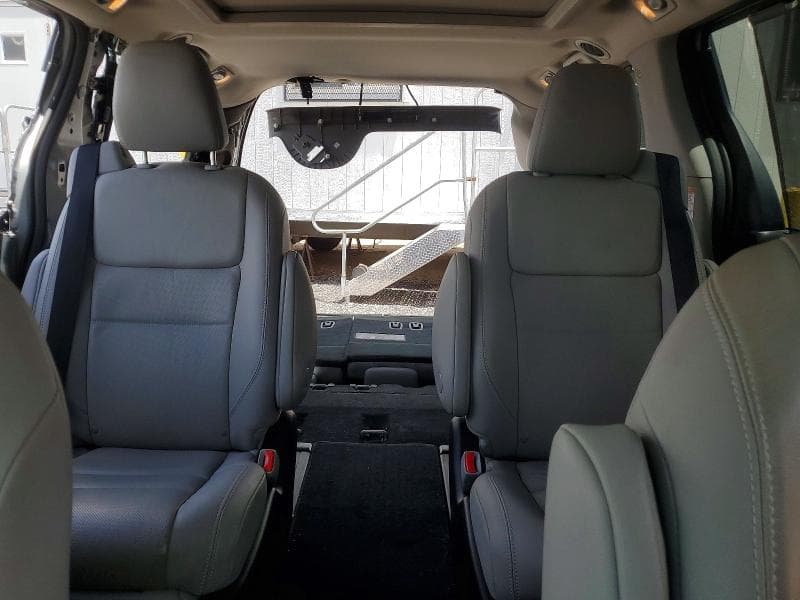 2020 TOYOTA SIENNA XLE 8-PASSENGER XLE 8-PASSENGER 10