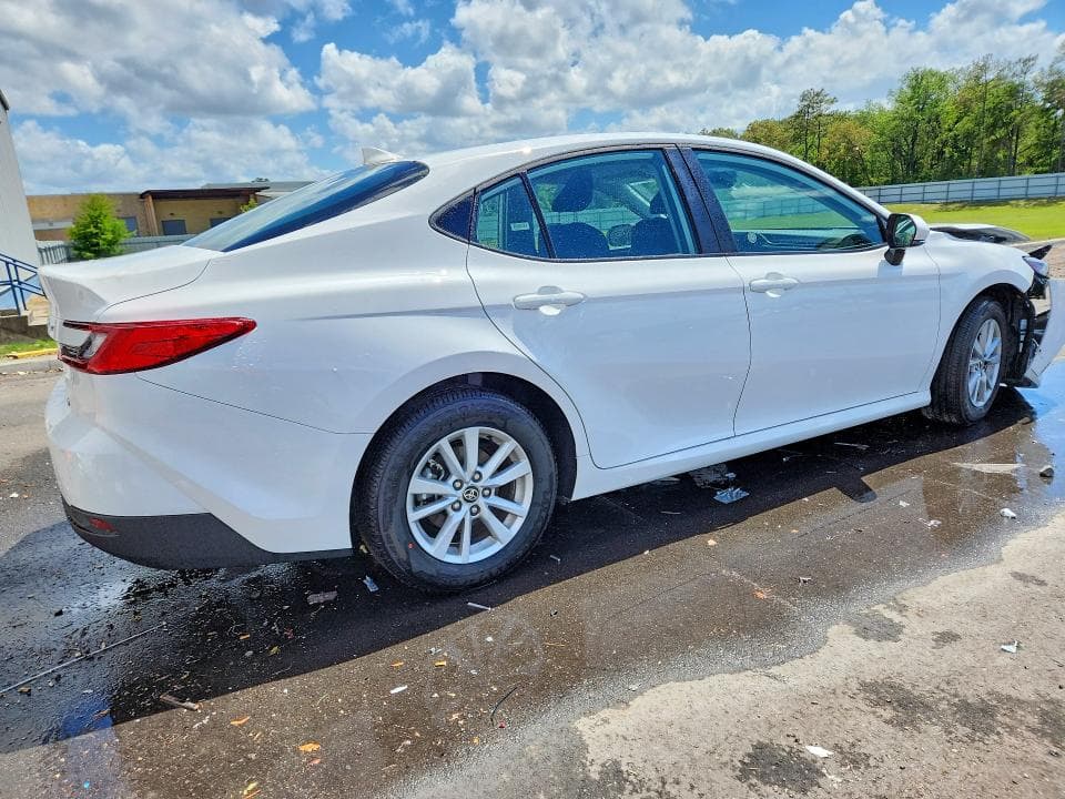 2026 TOYOTA CAMRY LE 3