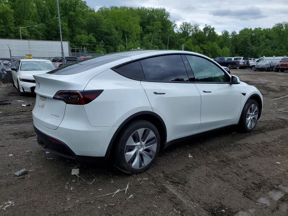 2024 TESLA MODEL Y 3