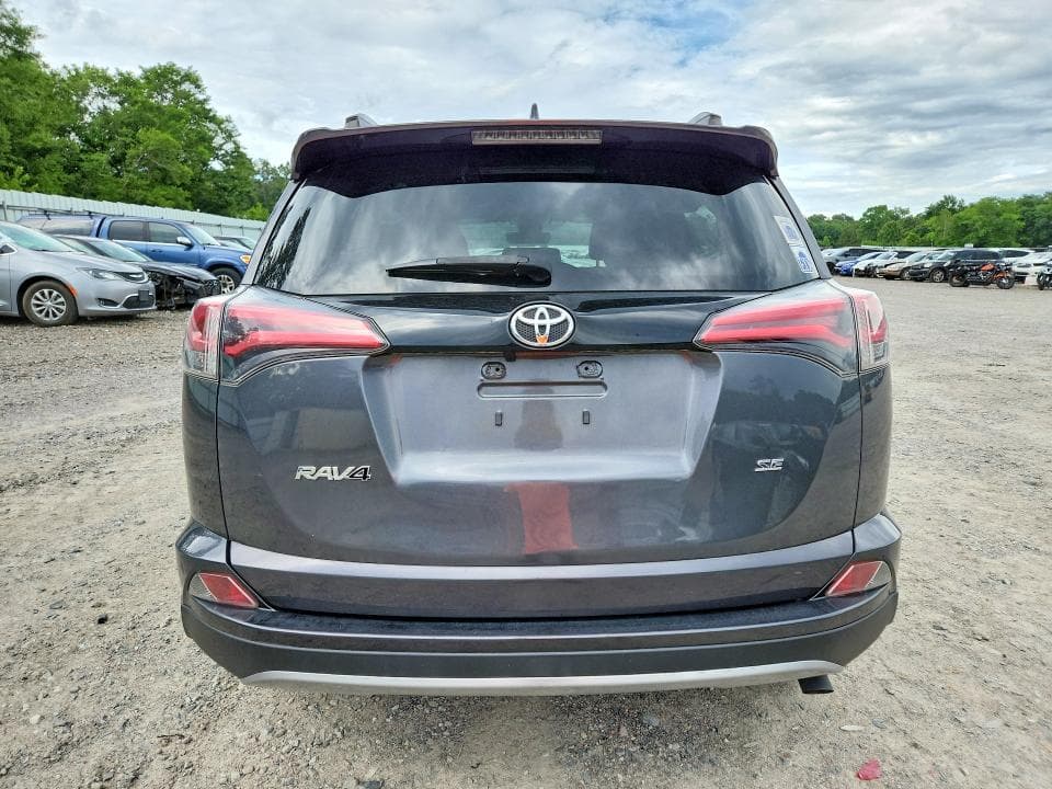 2018 TOYOTA RAV4 SE SE 6