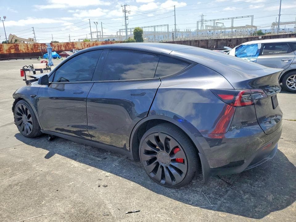 2024 TESLA MODEL Y 2