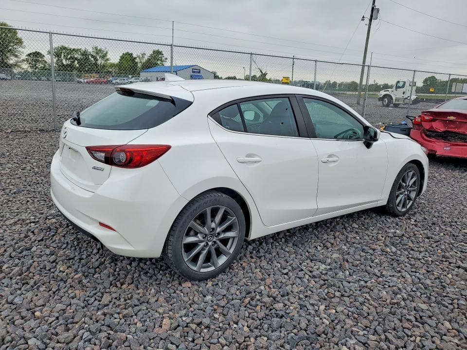 2018 MAZDA 3 TOURING 3