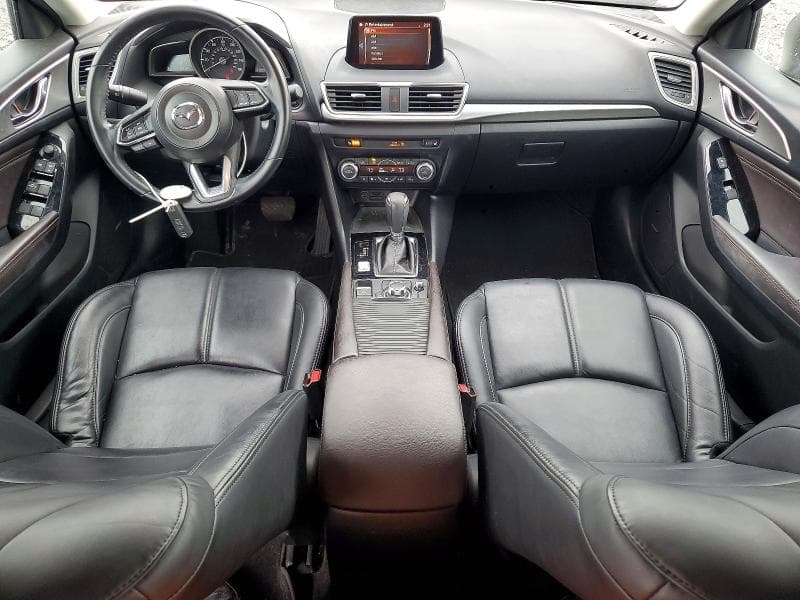 2018 MAZDA 3 TOURING 8