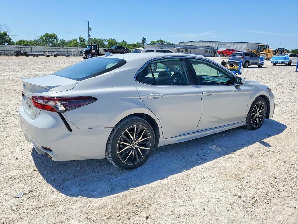 2022 TOYOTA CAMRY SE SE 3
