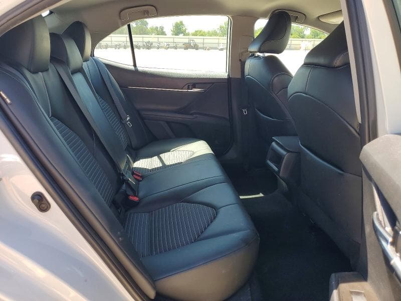2022 TOYOTA CAMRY SE SE 10