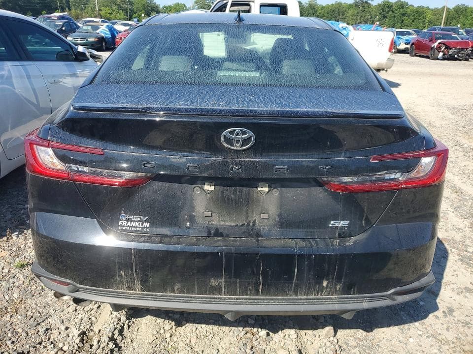 2025 TOYOTA CAMRY SE 6