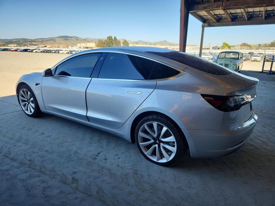 2018 TESLA MODEL 3 2