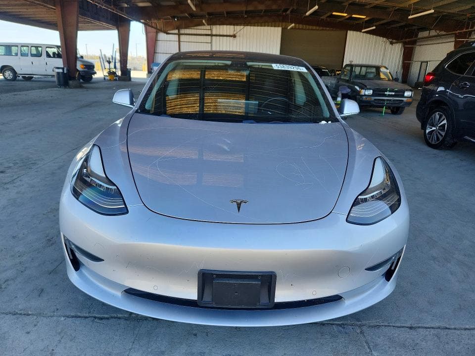 2018 TESLA MODEL 3 5