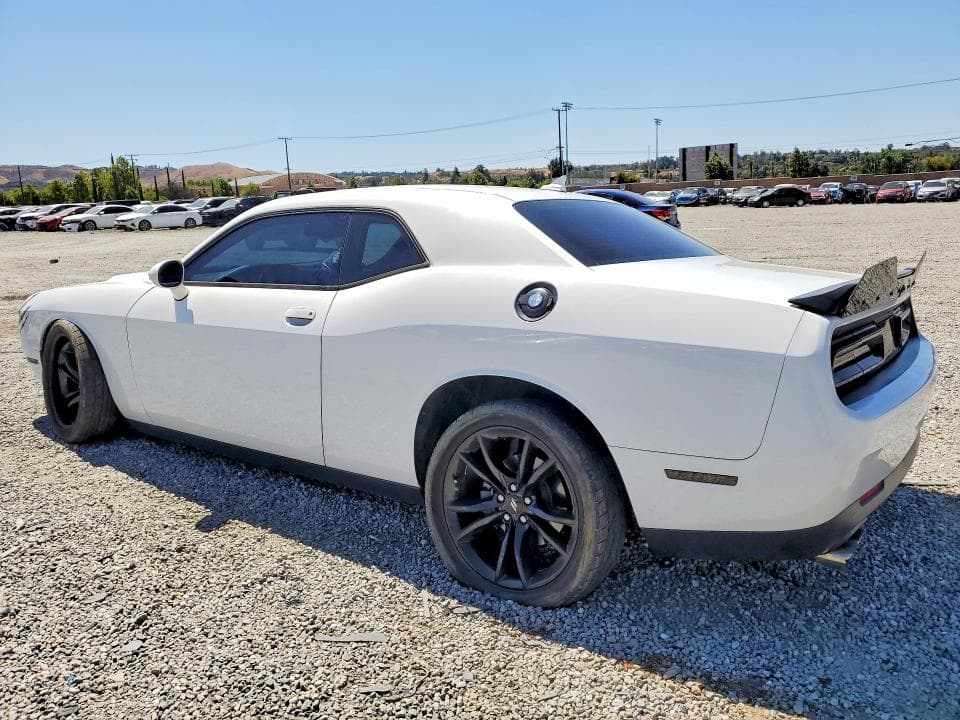 2018 DODGE CHALLENGER SXT 2
