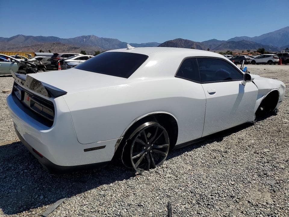 2018 DODGE CHALLENGER SXT 3