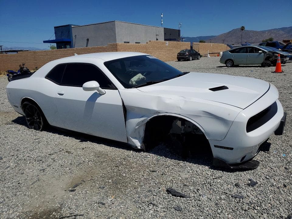 2018 DODGE CHALLENGER SXT 4