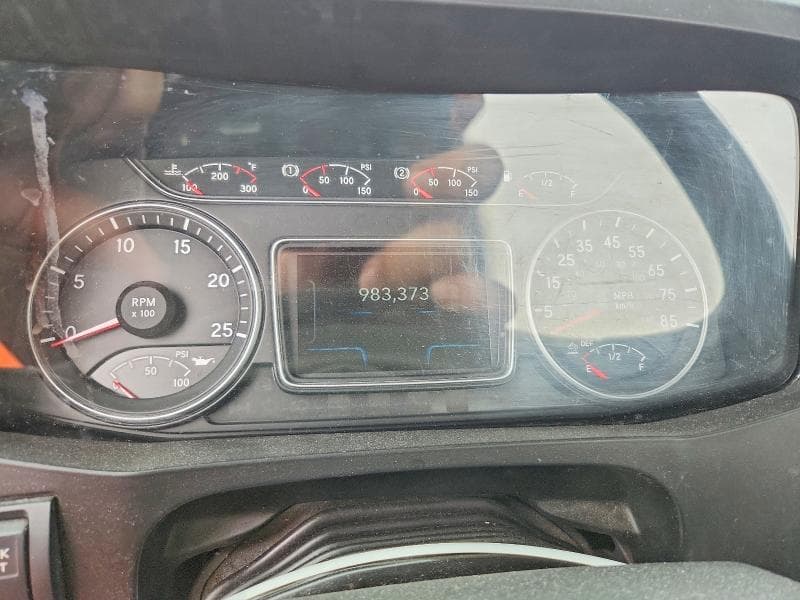 2019 INTERNATIONAL LT625 8