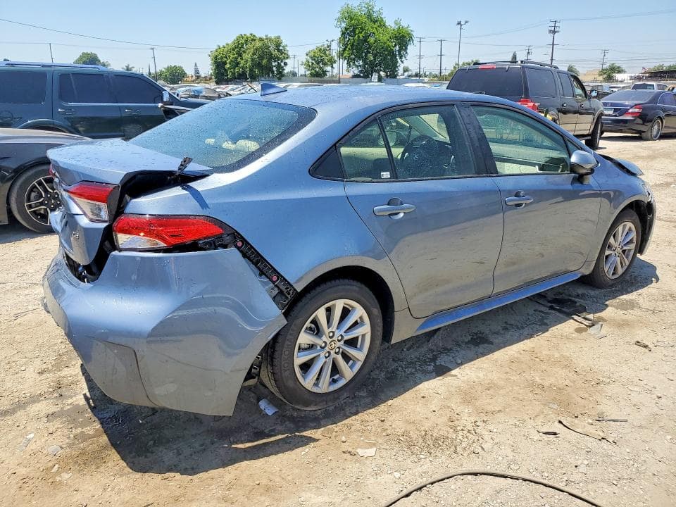 2026 TOYOTA COROLLA LE 3