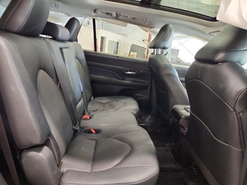 2026 TOYOTA GRAND HIGHLANDER XLE 11