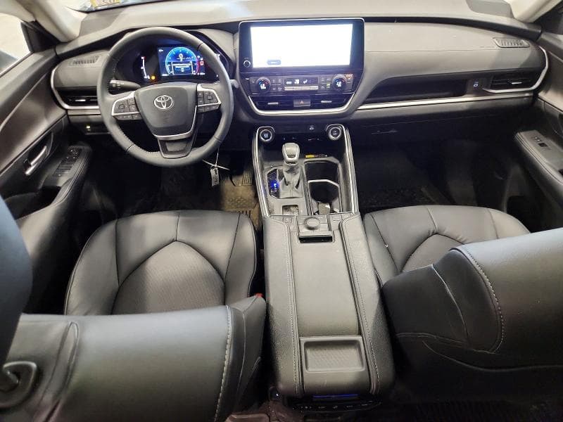 2026 TOYOTA GRAND HIGHLANDER XLE 8