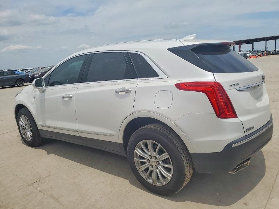 2017 CADILLAC XT5 2