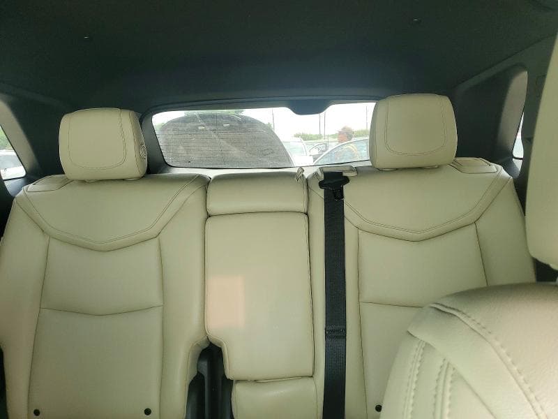 2017 CADILLAC XT5 10