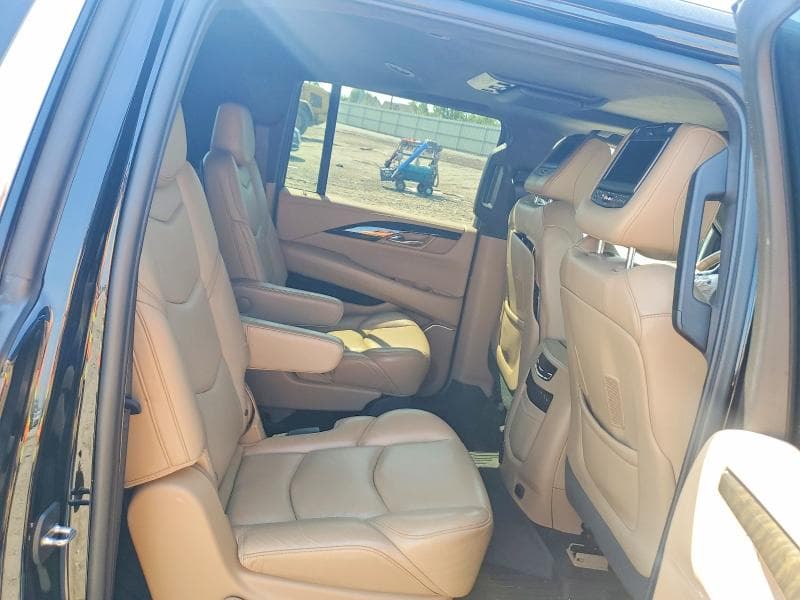 2019 CADILLAC ESCALADE ESV PLATINUM 11