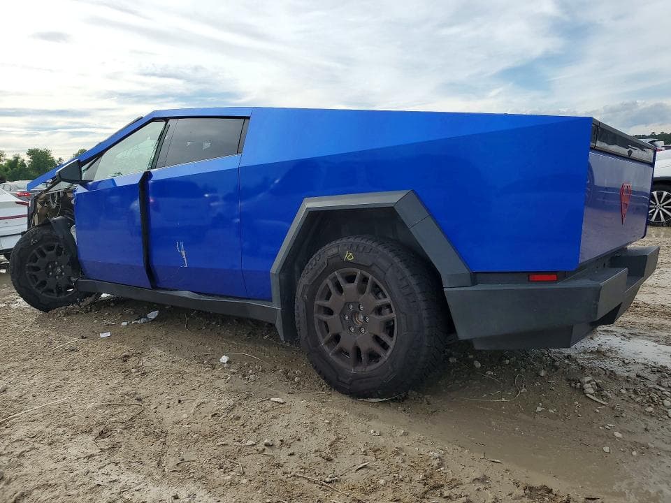 2024 TESLA CYBERTRUCK 2