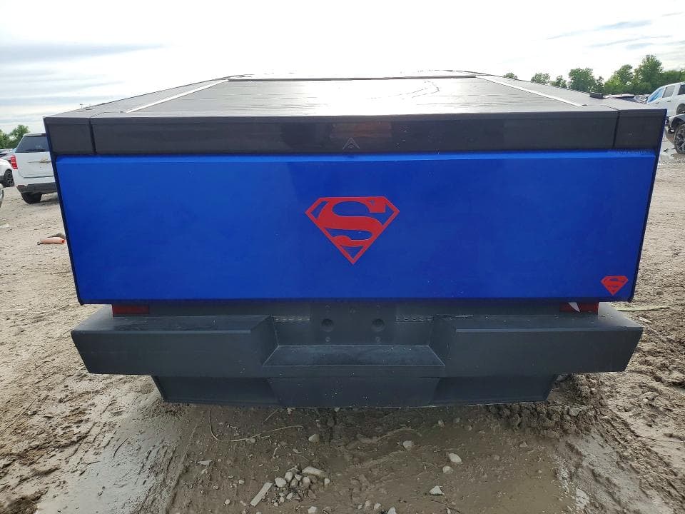 2024 TESLA CYBERTRUCK 6