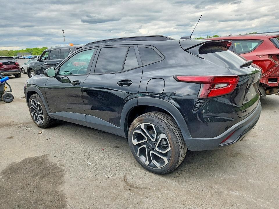 2025 CHEVROLET TRAX 2RS 2
