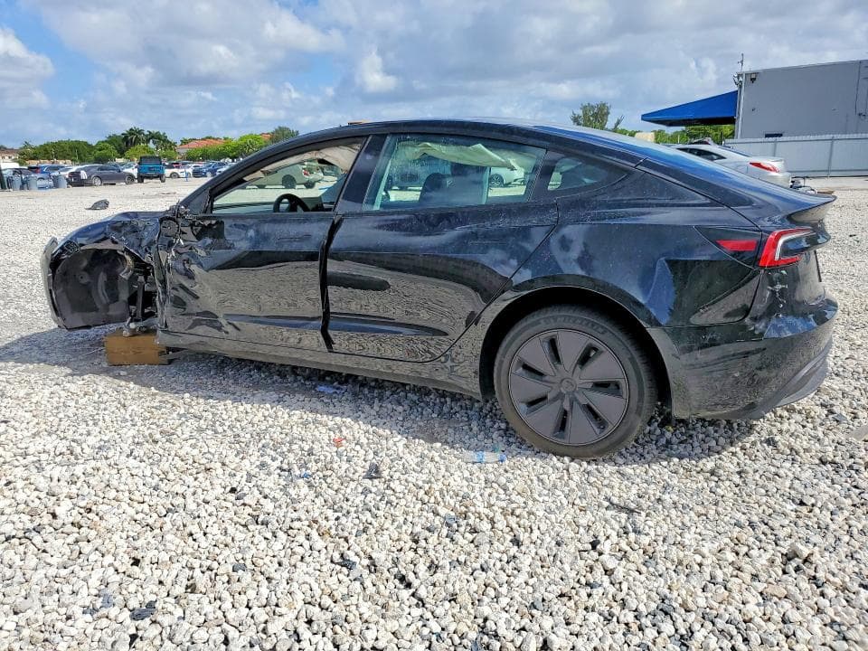 2026 TESLA MODEL 3 2